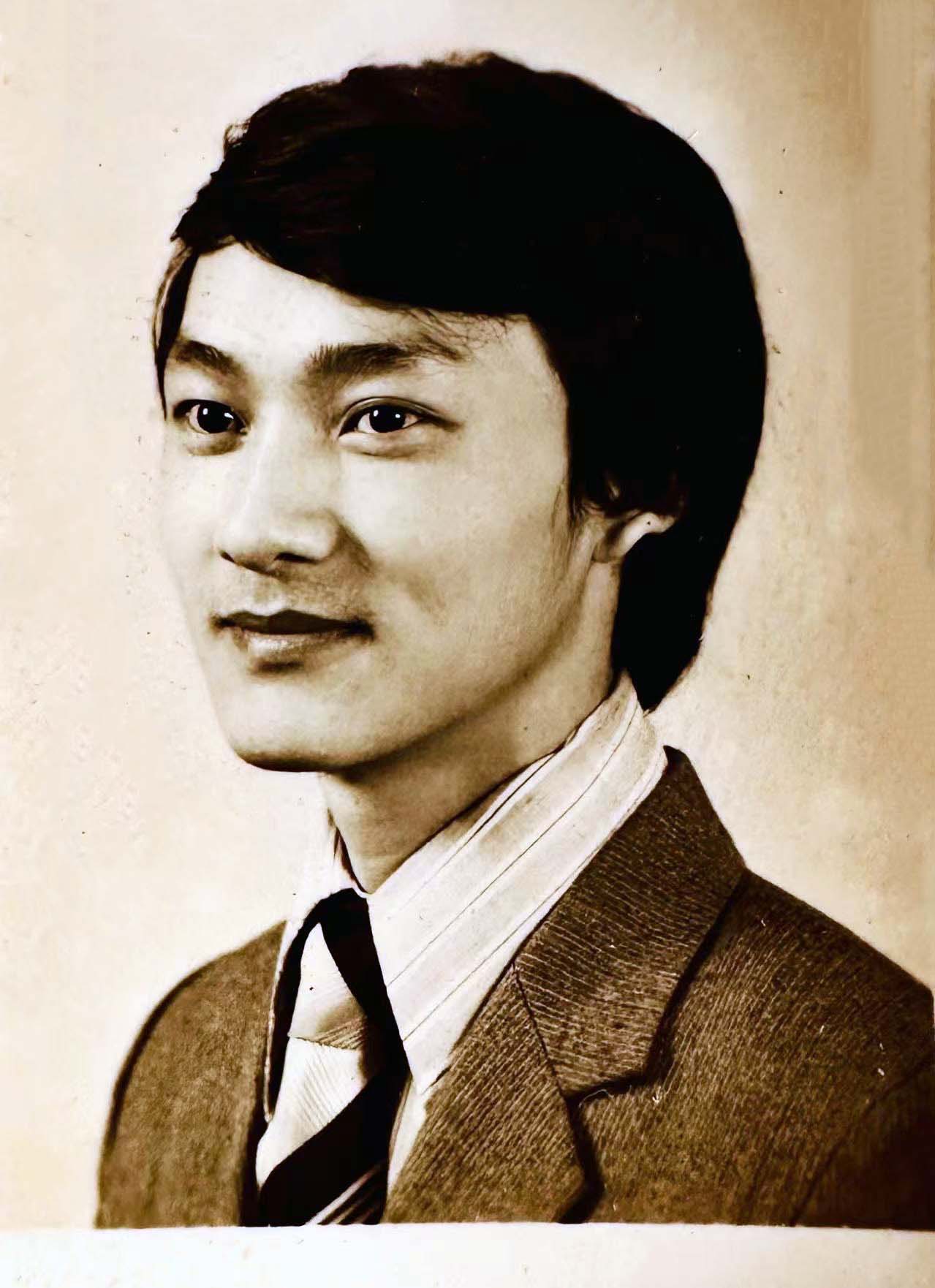stage musical 80s 1982 whitesnake actor huang 01