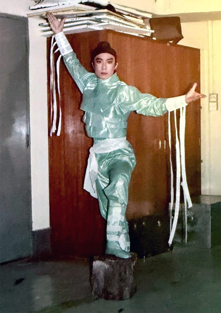 stage musical 80s 1984 laungai actor ko 05