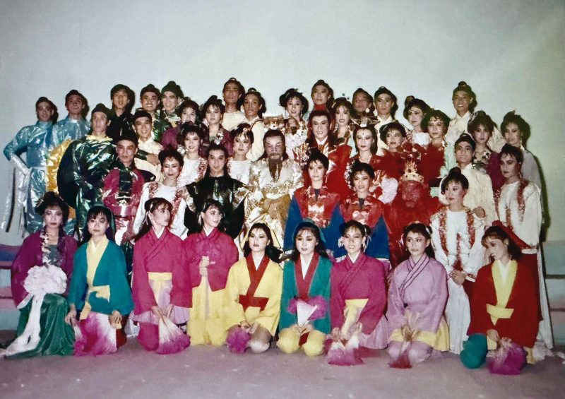 stage musical 80s 1984 laungai actor ko 08